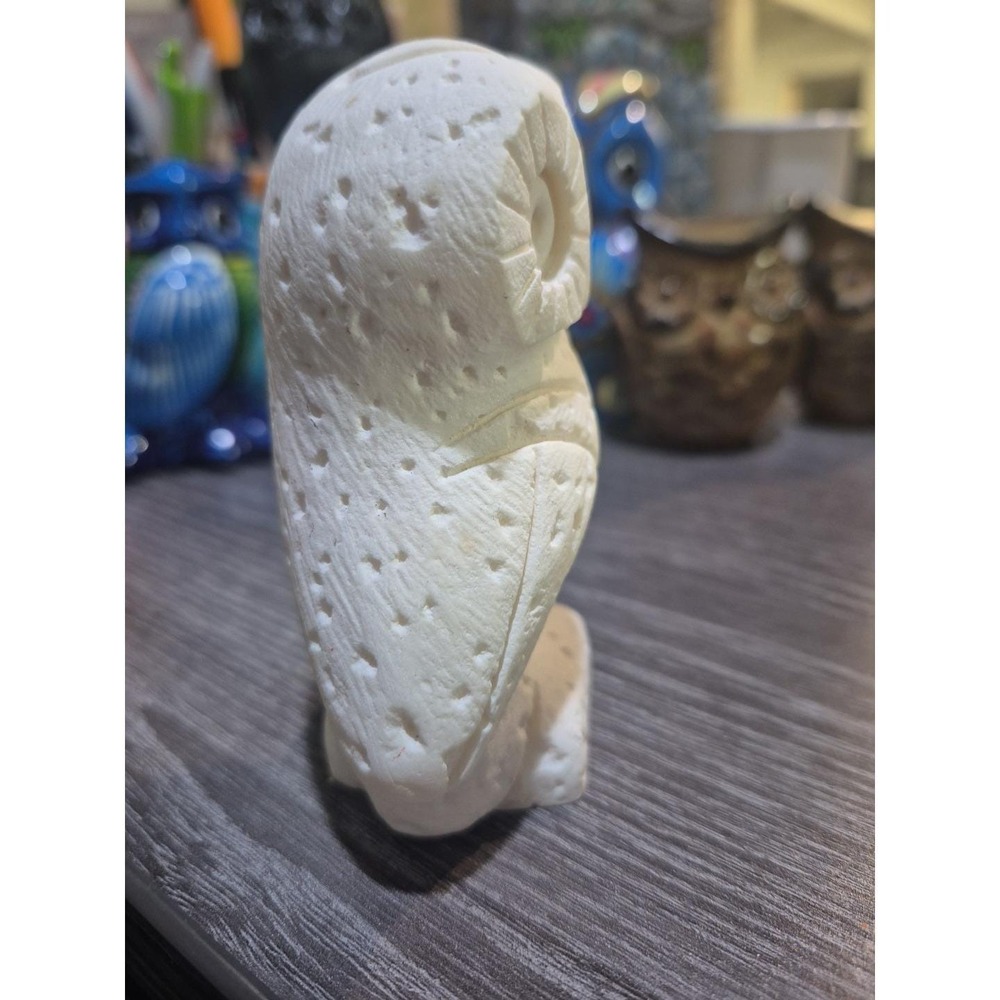 Alabaster Owl Hand Carved in Greece - Picture 4 of 6